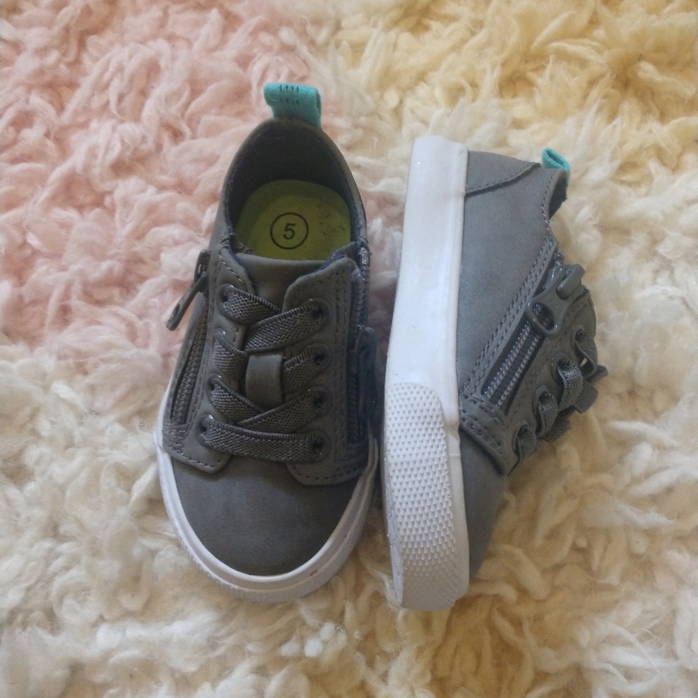 Baby boy zip sneakers